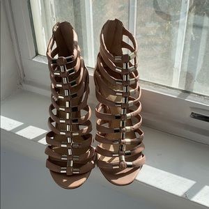 Vince Camuto nude heels